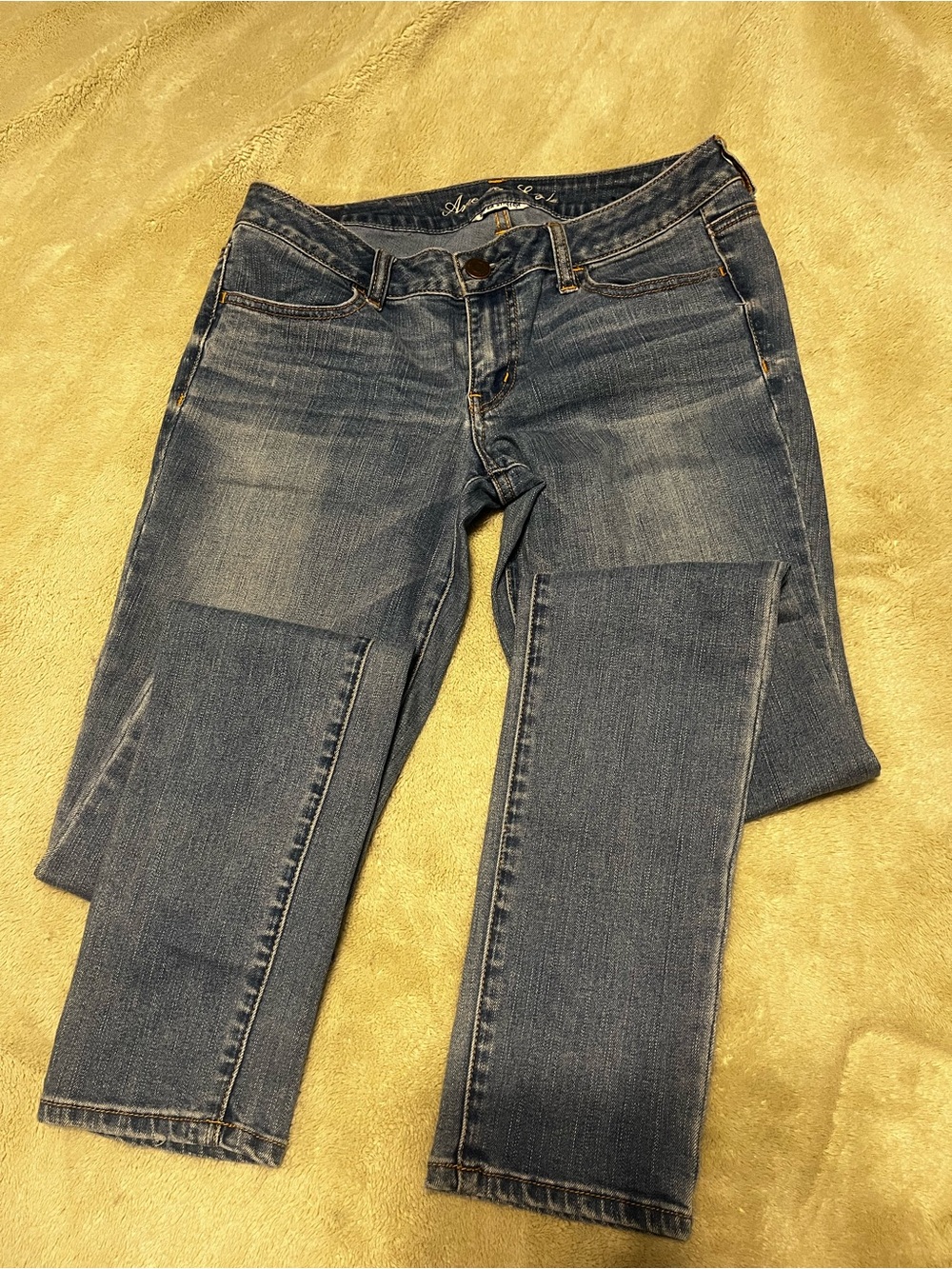 American Eagle Outfitters Midwash Jeans